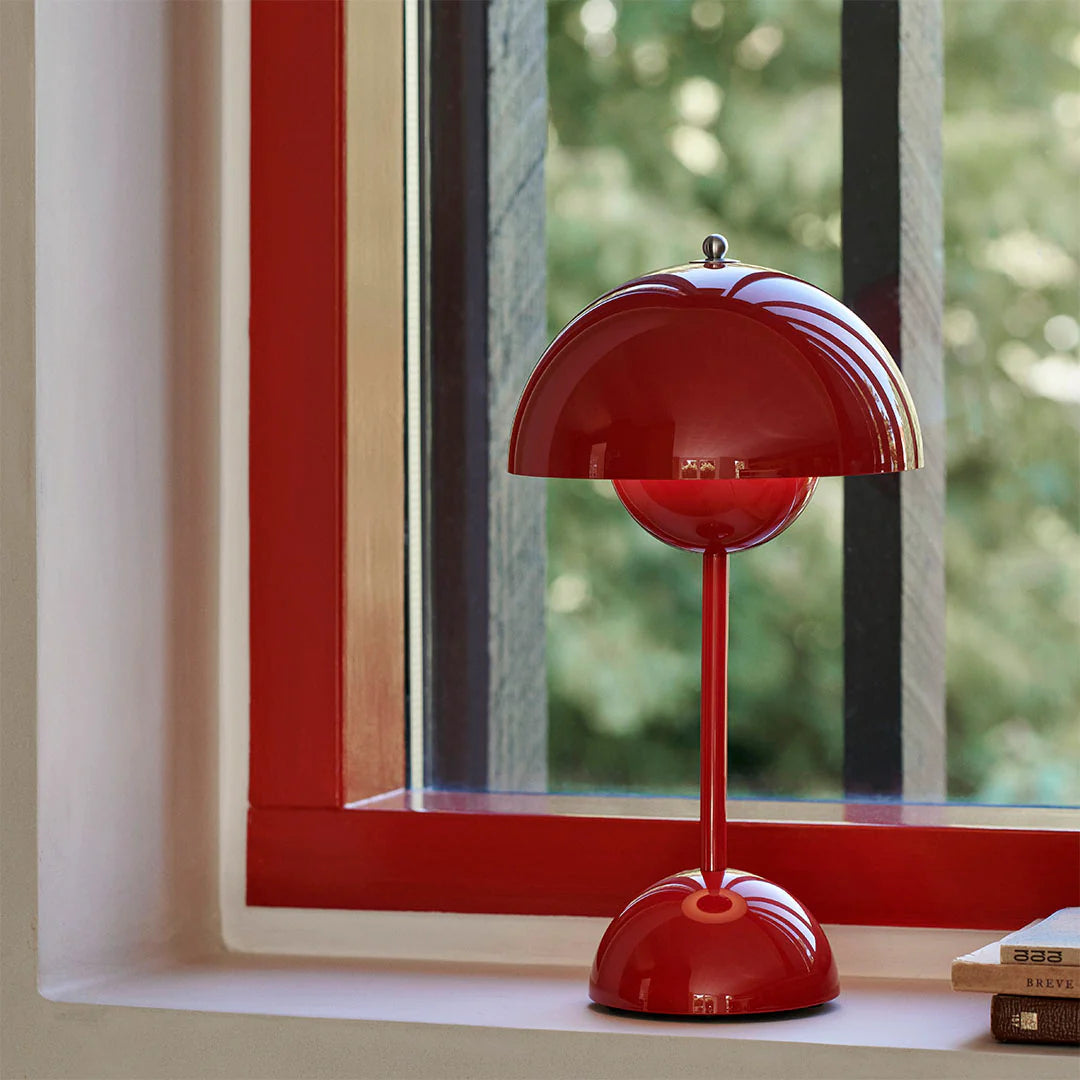 Flowerpot Portable Table Lamp VP9 (Vermillion Red)