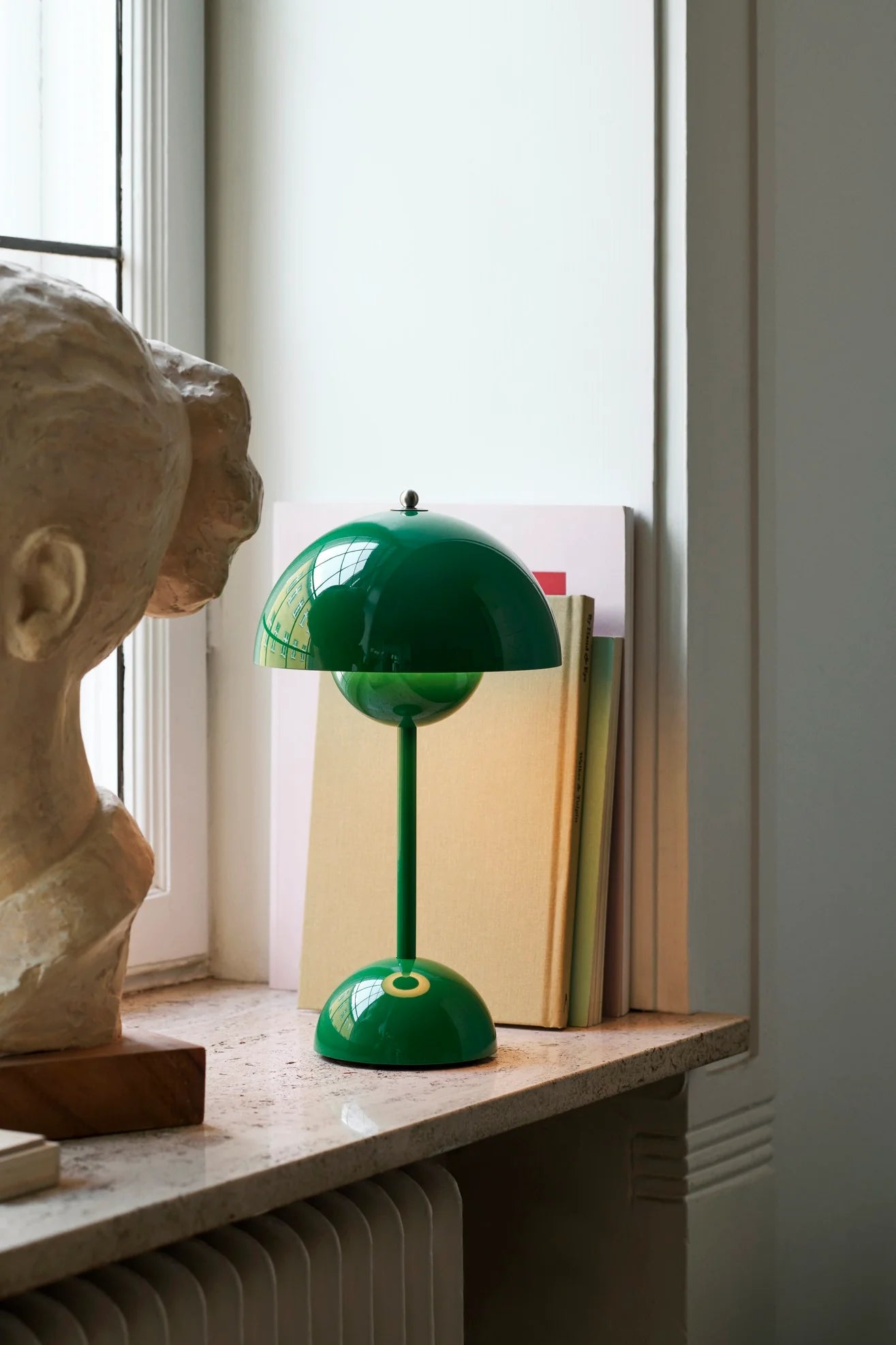 Flowerpot Portable Table Lamp VP9 (Signal Green)