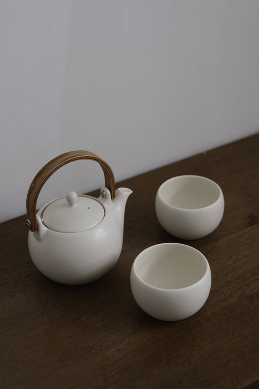 YUI Wooden Handle Teapot Set M