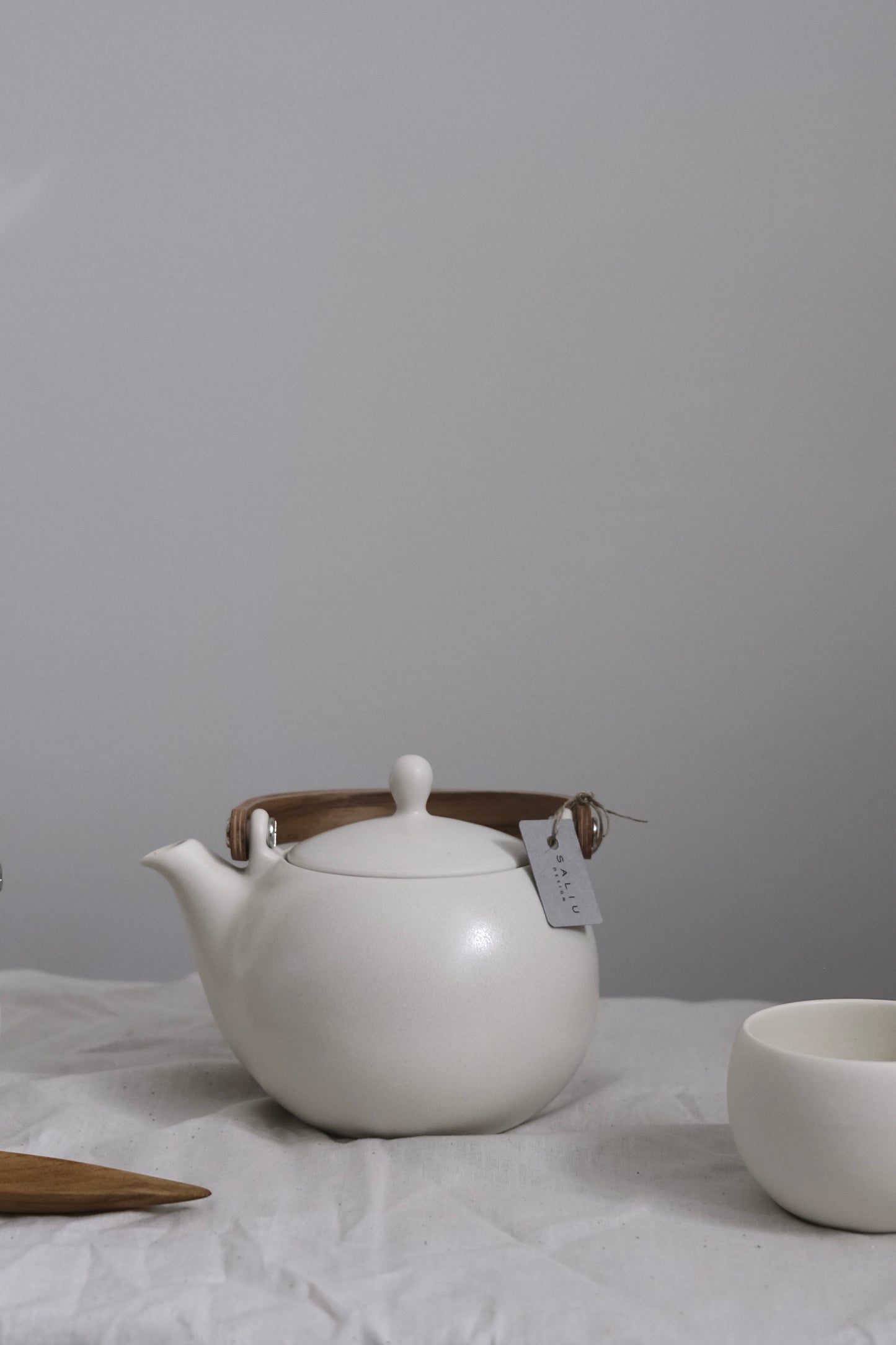 結 YUI Wooden Handle Teapot Set 600