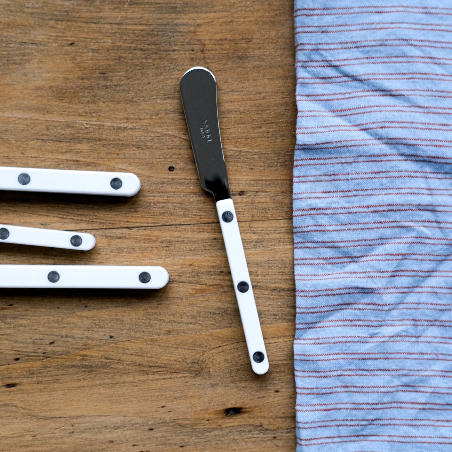 Bistrot Shiny Solid Spreader (5 Colors)