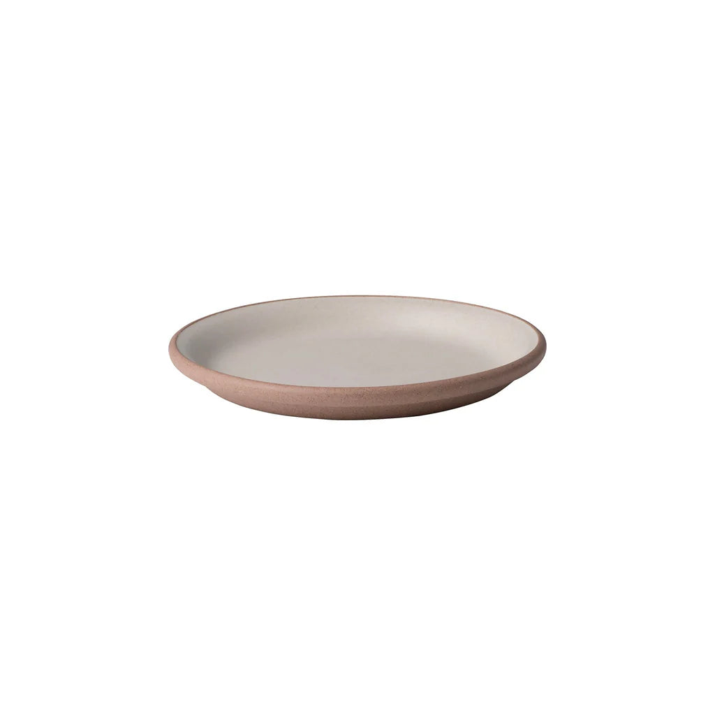 KINTO MUI ceramic plate, Japanese minimalist tableware – detail view