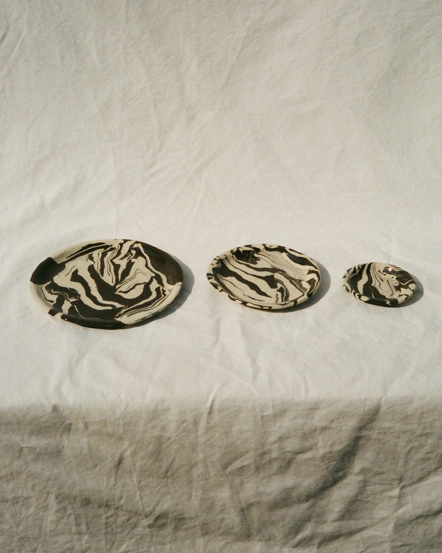 Plate Marble Black