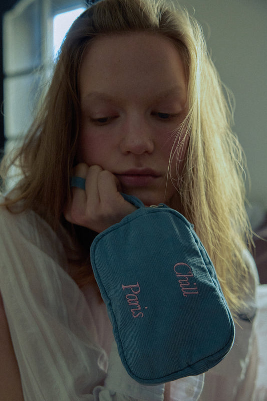 Easy-Peasy Corduroy Pouch (Sky)