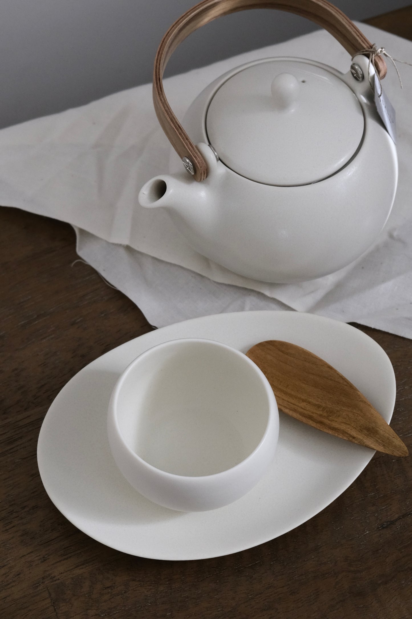 YUI Wooden Handle Teapot