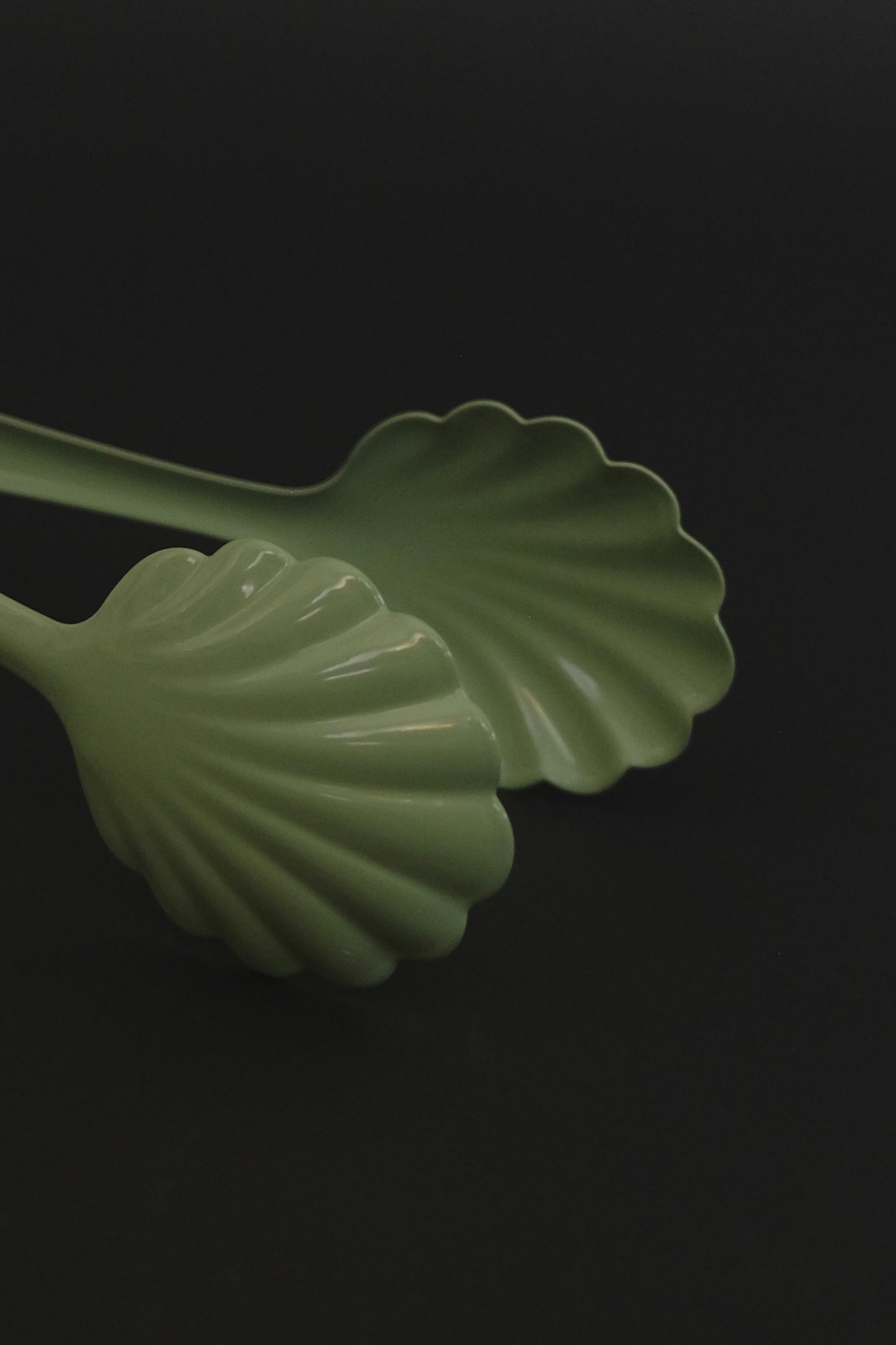 Roger Orfevre 21cm pastel green bread tong for artisan bread service