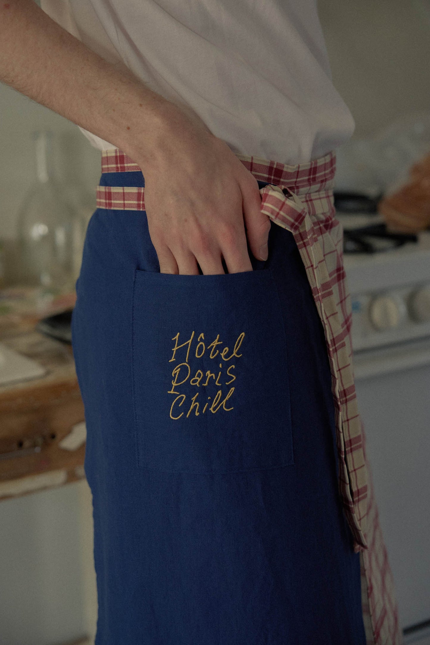 Standby Apron (Redwood)