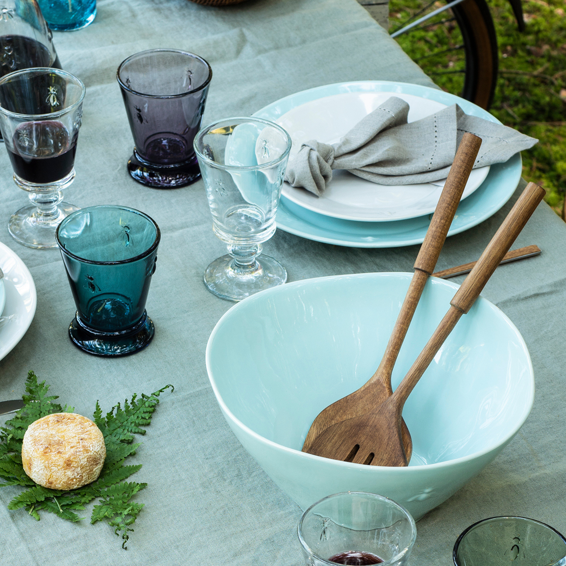 La Rochère Bee serving bowl styled as a centerpiece for entertaining
