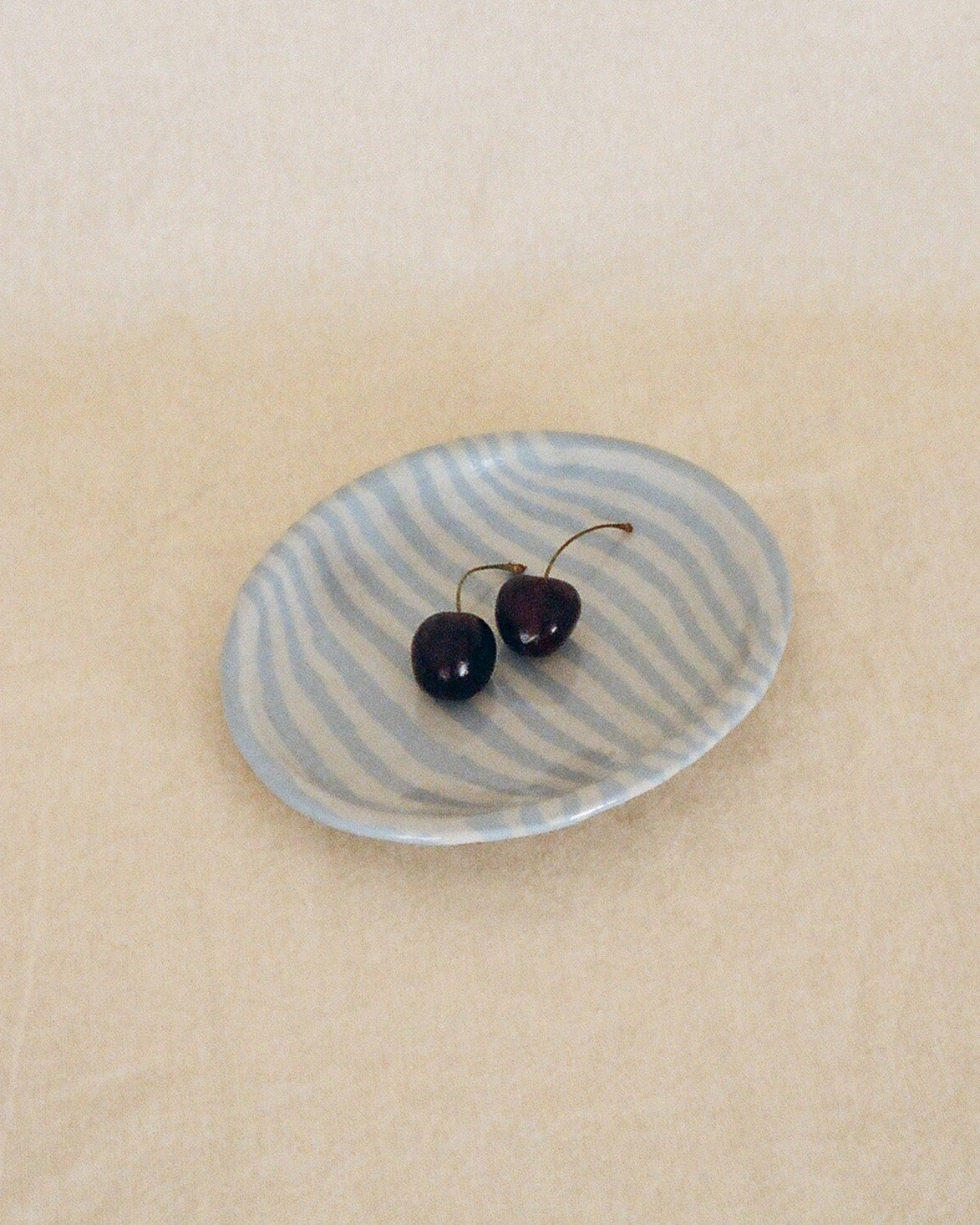 Egg Plate Stripe Baby Blue