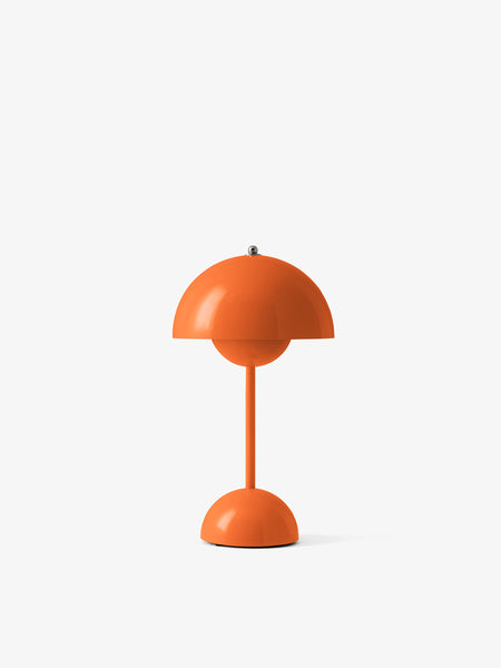 Flowerpot VP9 by Verner Panton – Portable Lamp Zesty Orange, Side View