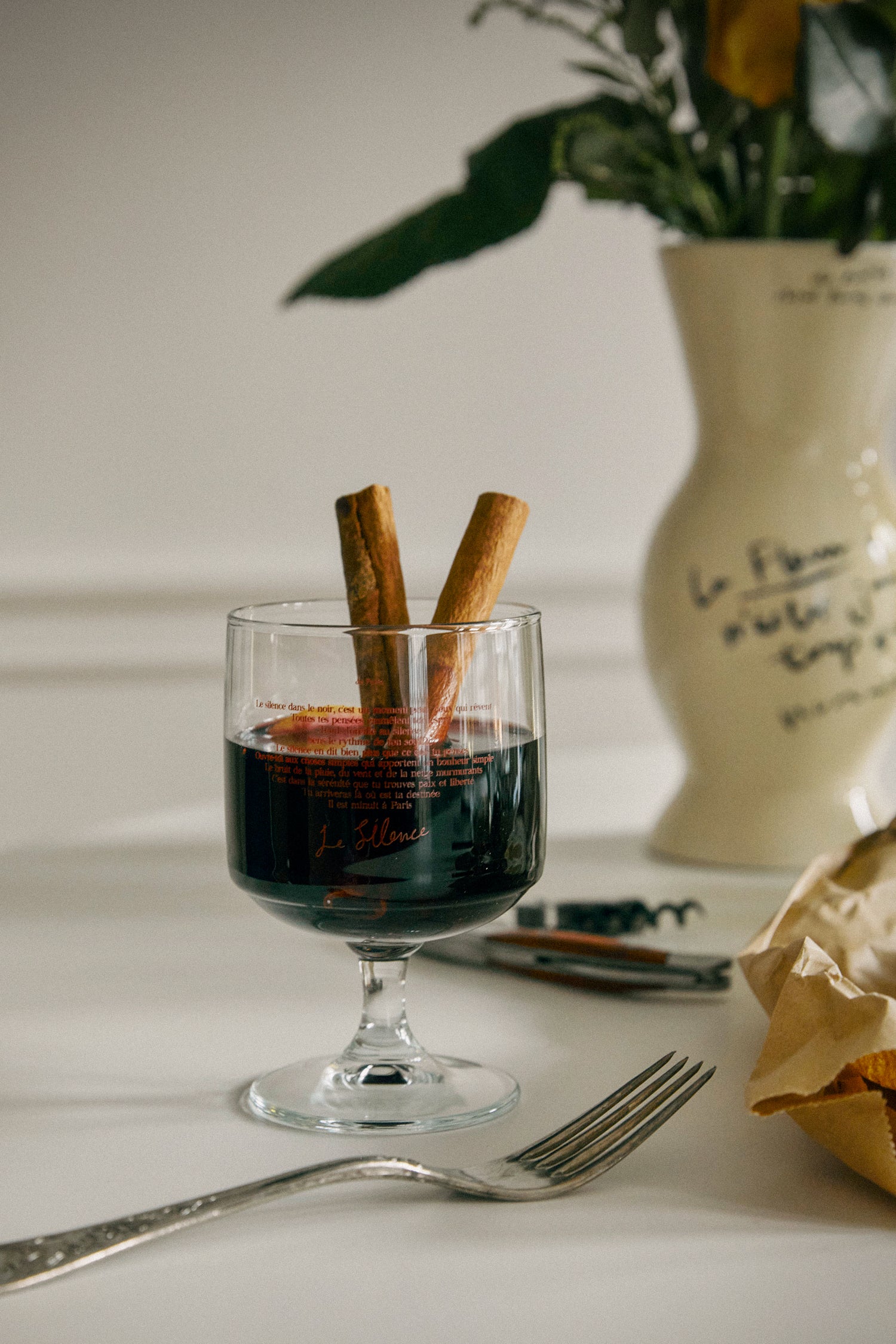 hotel827_wine_glass